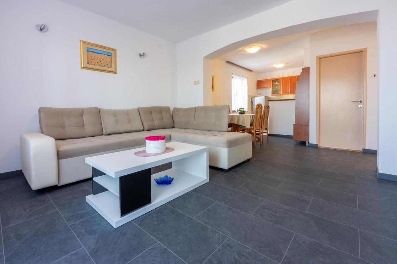 Apartments Filip Crikvenica Ngoại thất bức ảnh
