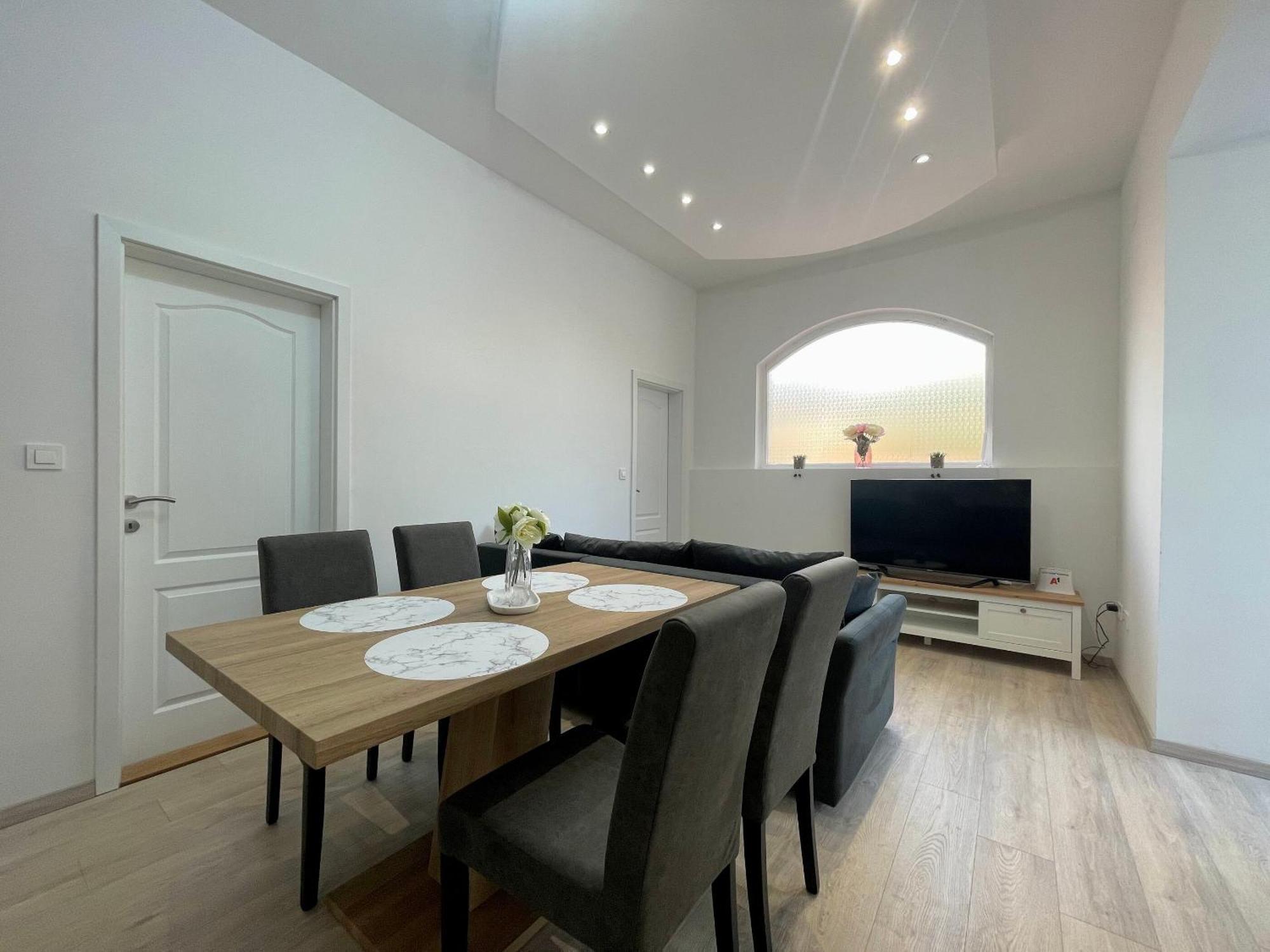 Apartments Filip Crikvenica Ngoại thất bức ảnh